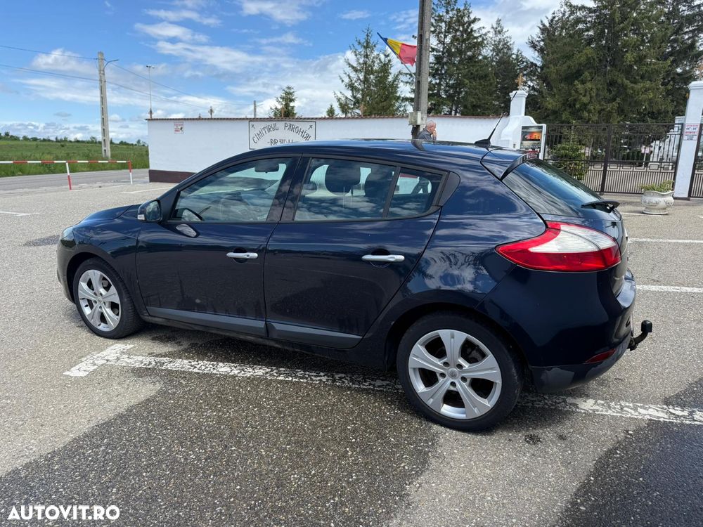Renault Megane TCe 130 Night and Day - 4