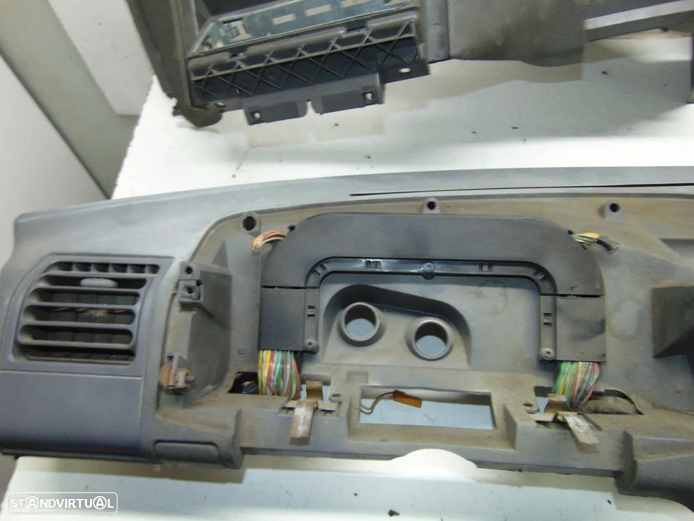 Peugeot 205 tablier - 2