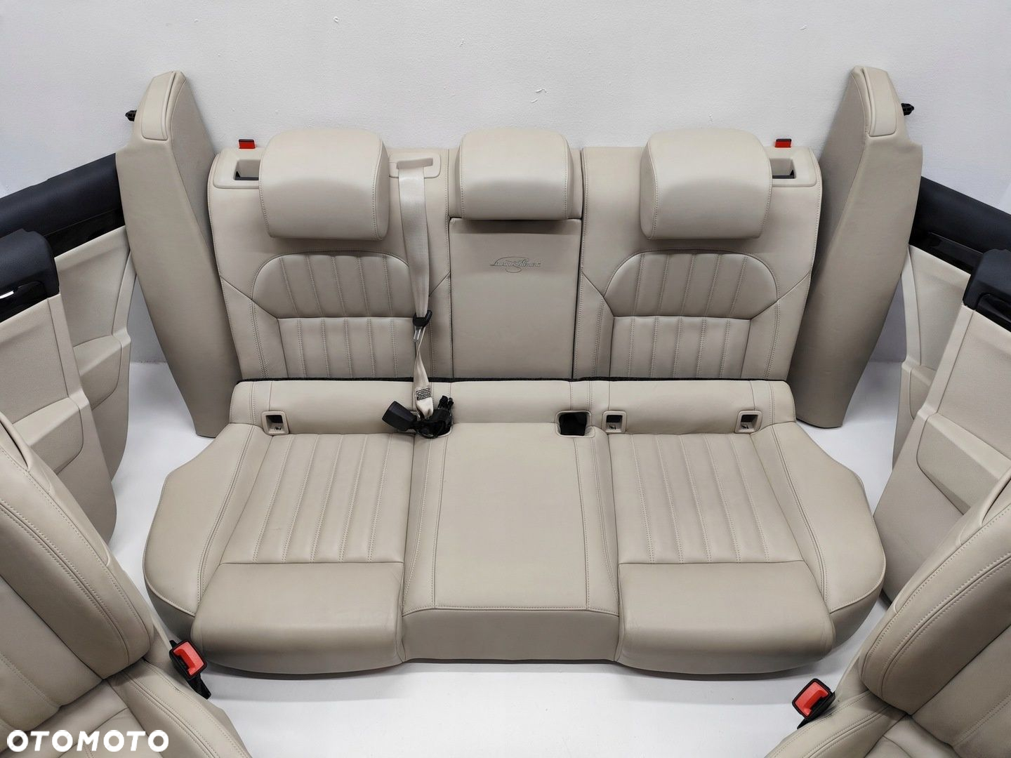 SKODA SUPERB III KOMBI LaurinKlement FOTELE KANAPA TUNEL BOCZKI KOMPLET - 10