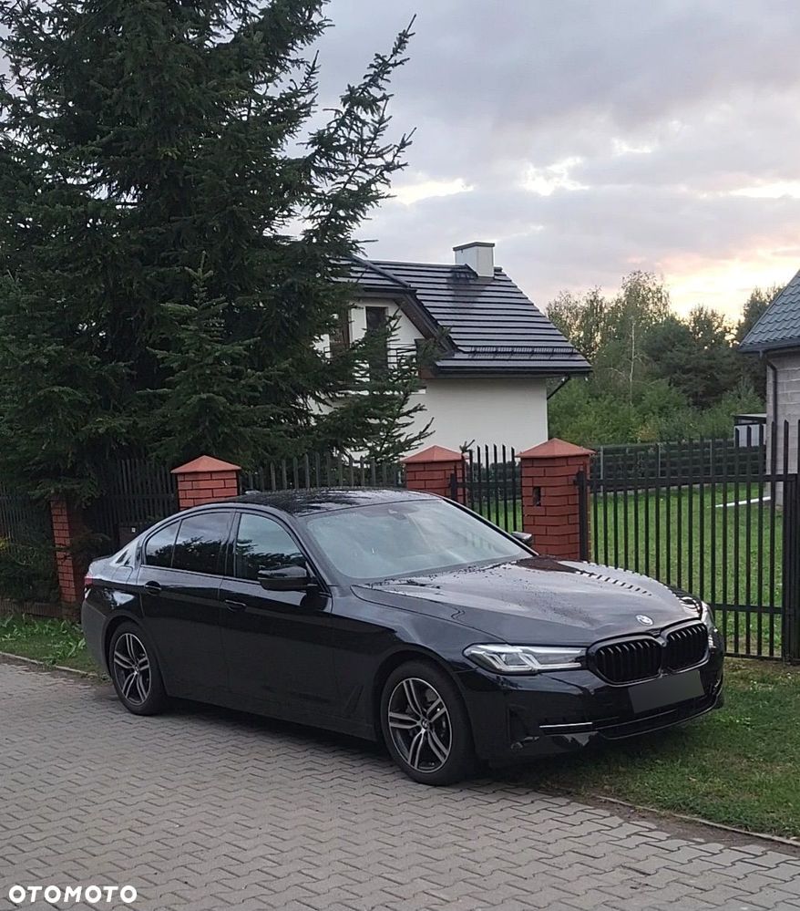BMW Seria 5 530i xDrive mHEV Luxury Line sport - 13