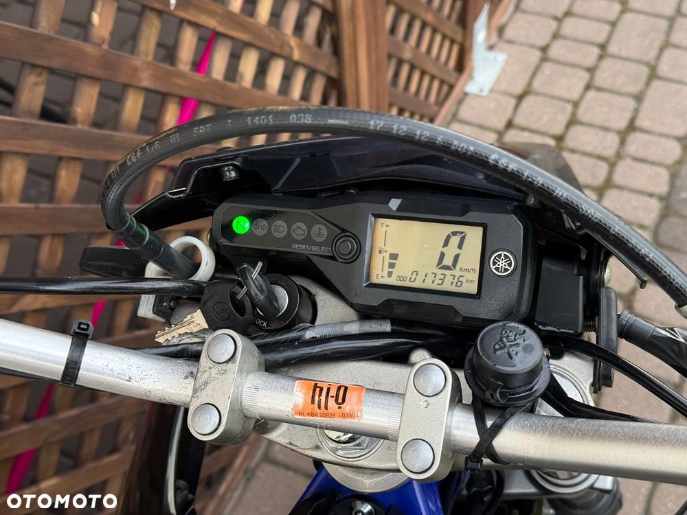 Yamaha WR - 16