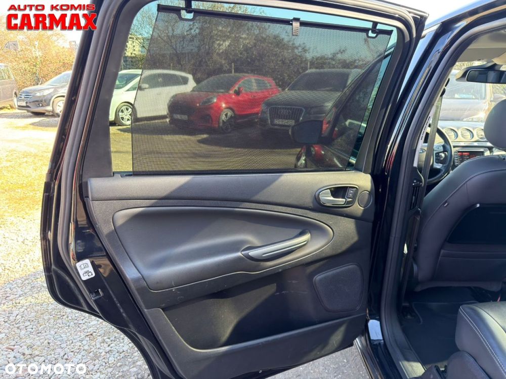 Ford S-Max - 14