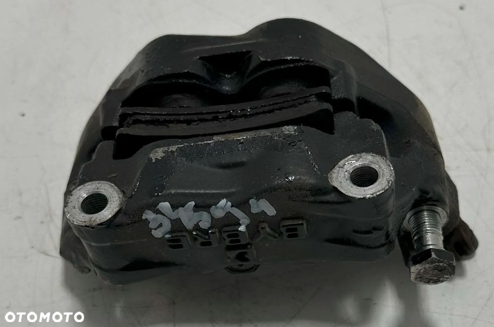 KTM Duke 125 zacisk hamulca przód - 2