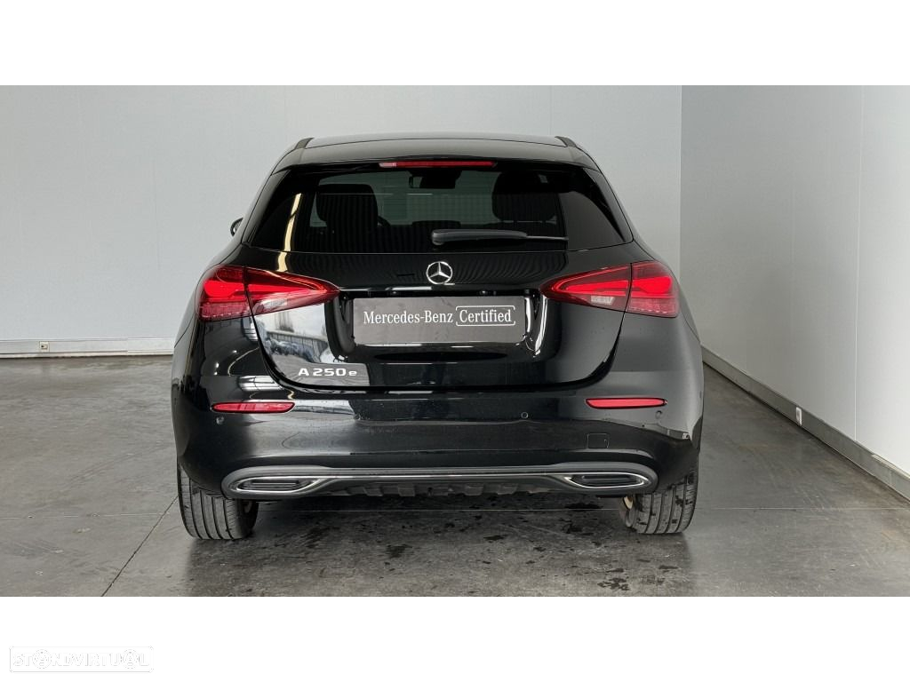 Mercedes-Benz A 250 e - 3