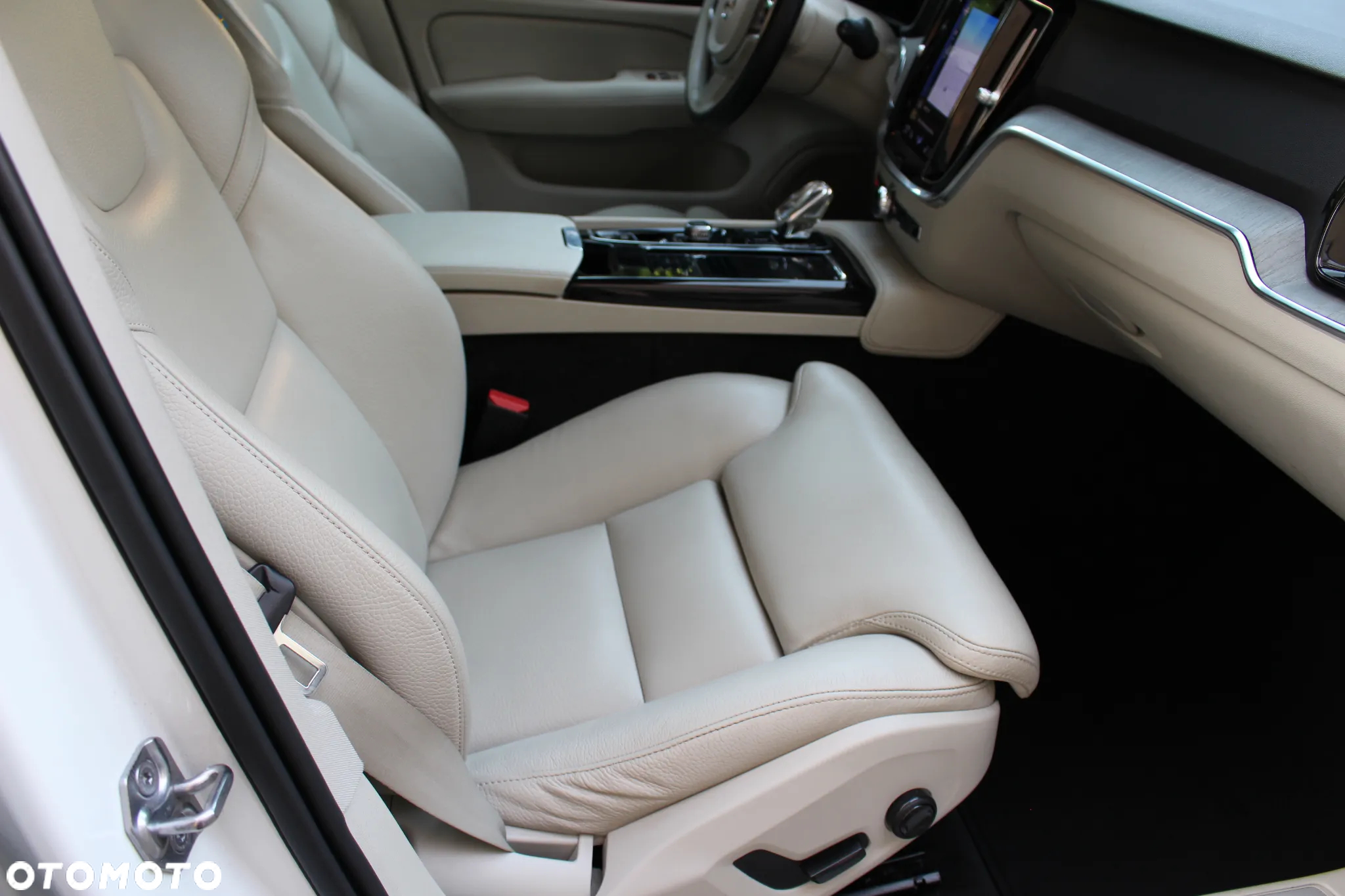Volvo V60 T8 AWD Twin Engine Geartronic Inscription - 24