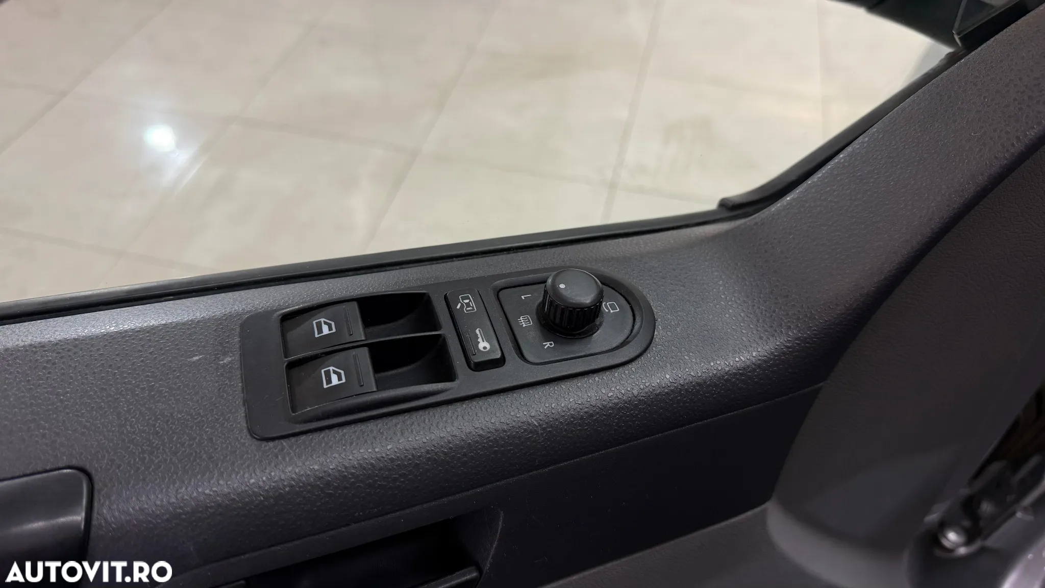 Volkswagen Transporter - 14