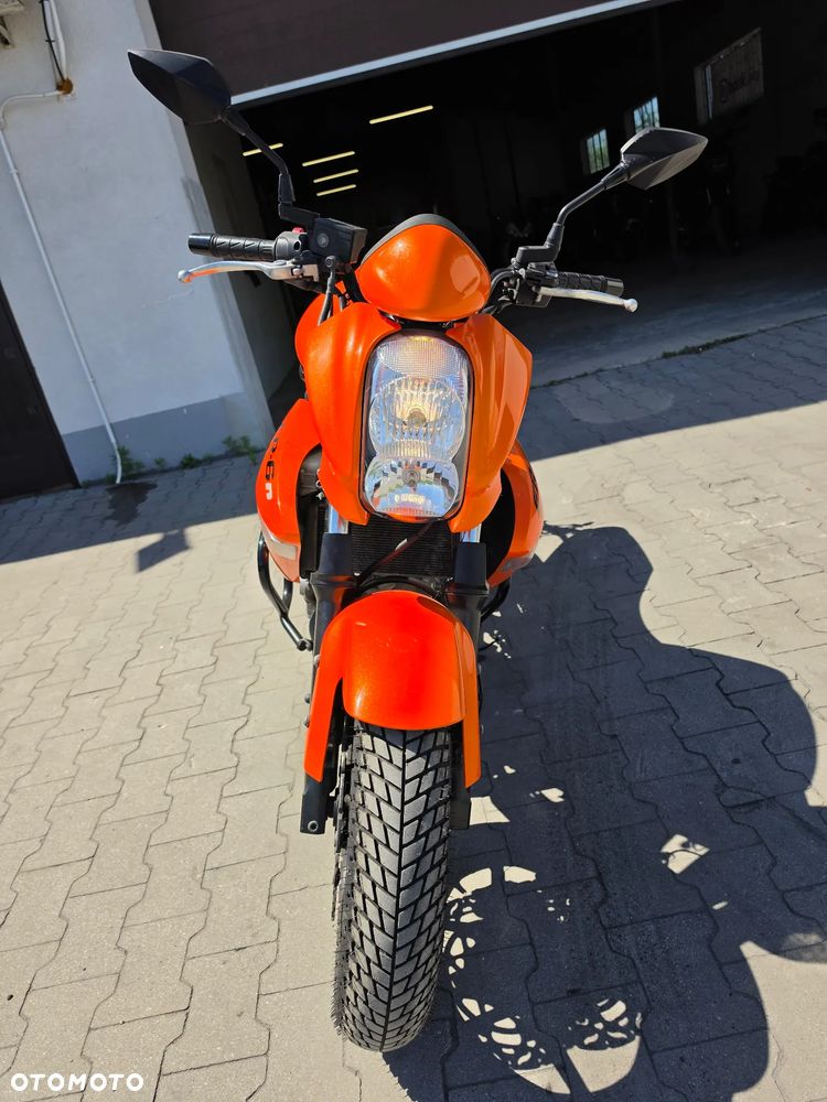 Kawasaki ER - 26