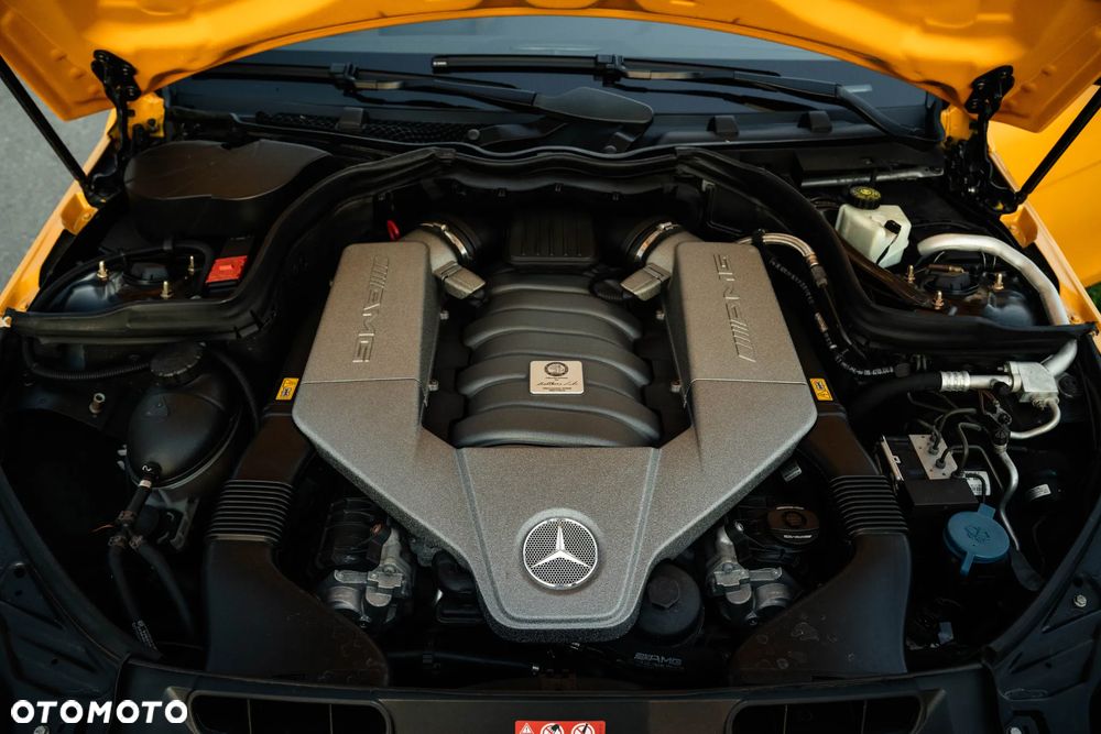 Mercedes-Benz Klasa C 63 AMG - 39