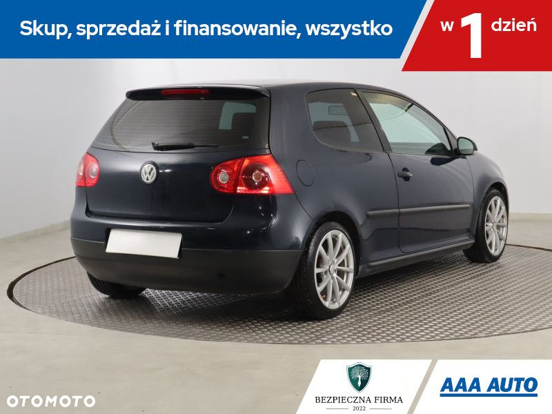 Volkswagen Golf - 6