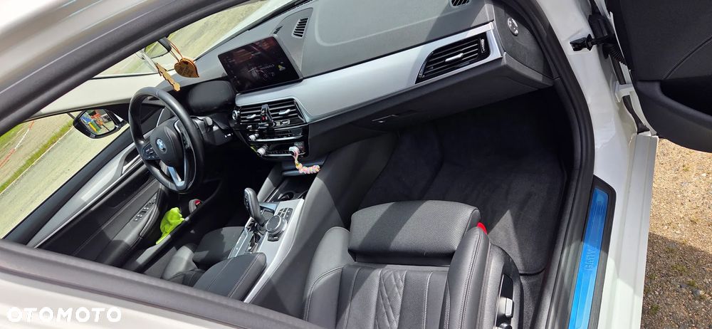 BMW Seria 5 518d mHEV Business Edition sport - 3