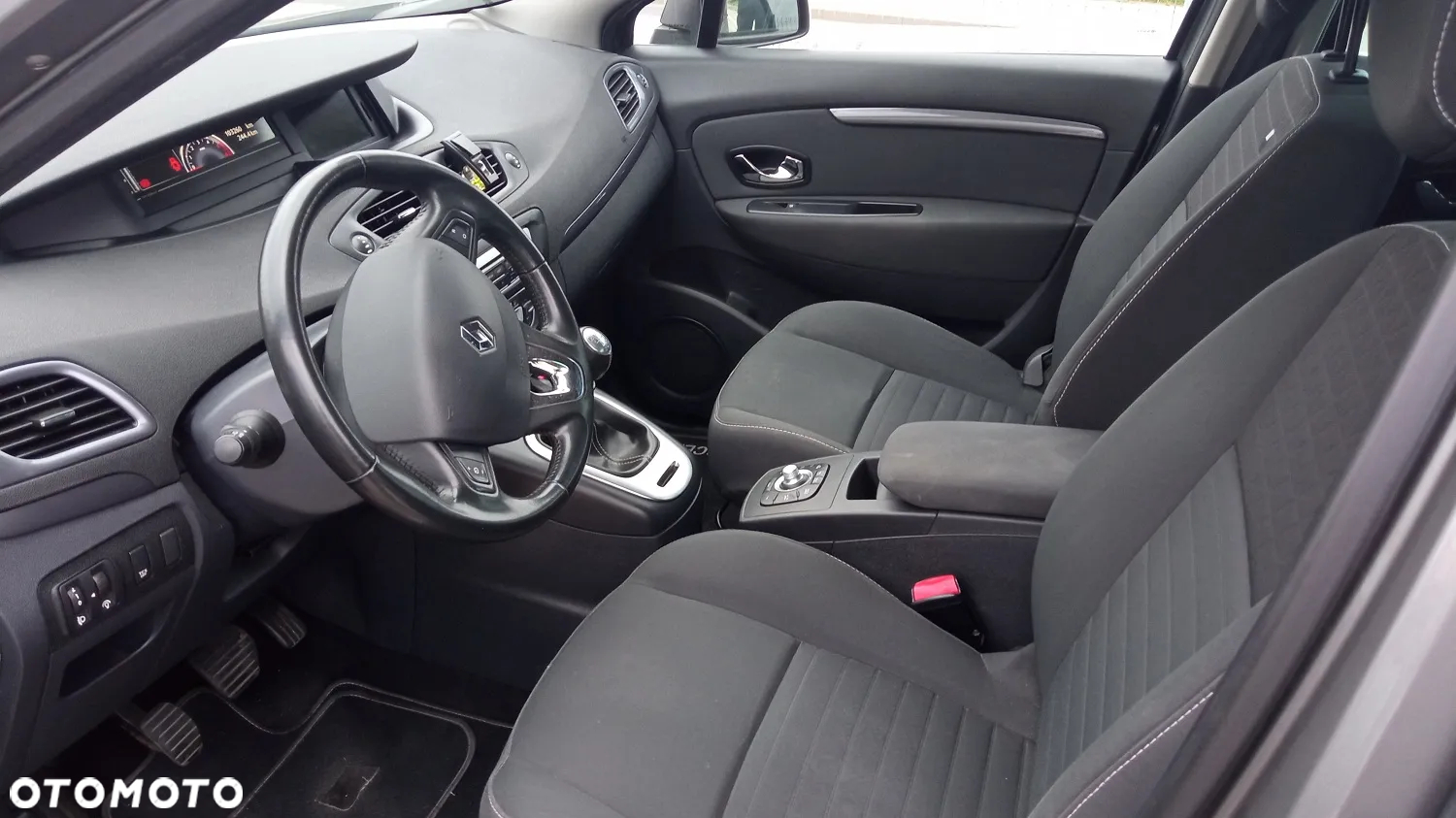 Renault Scenic 1.5 dCi Limited - 8