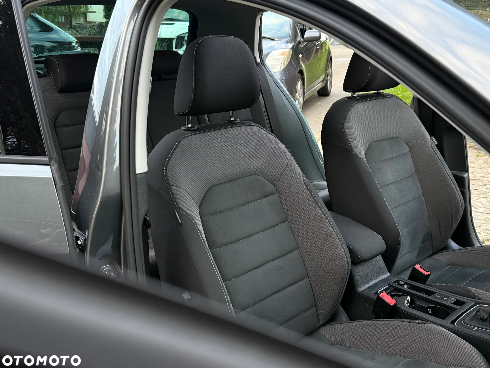 Volkswagen Golf 1.5 TSI BlueMotion ACT Highline - 22