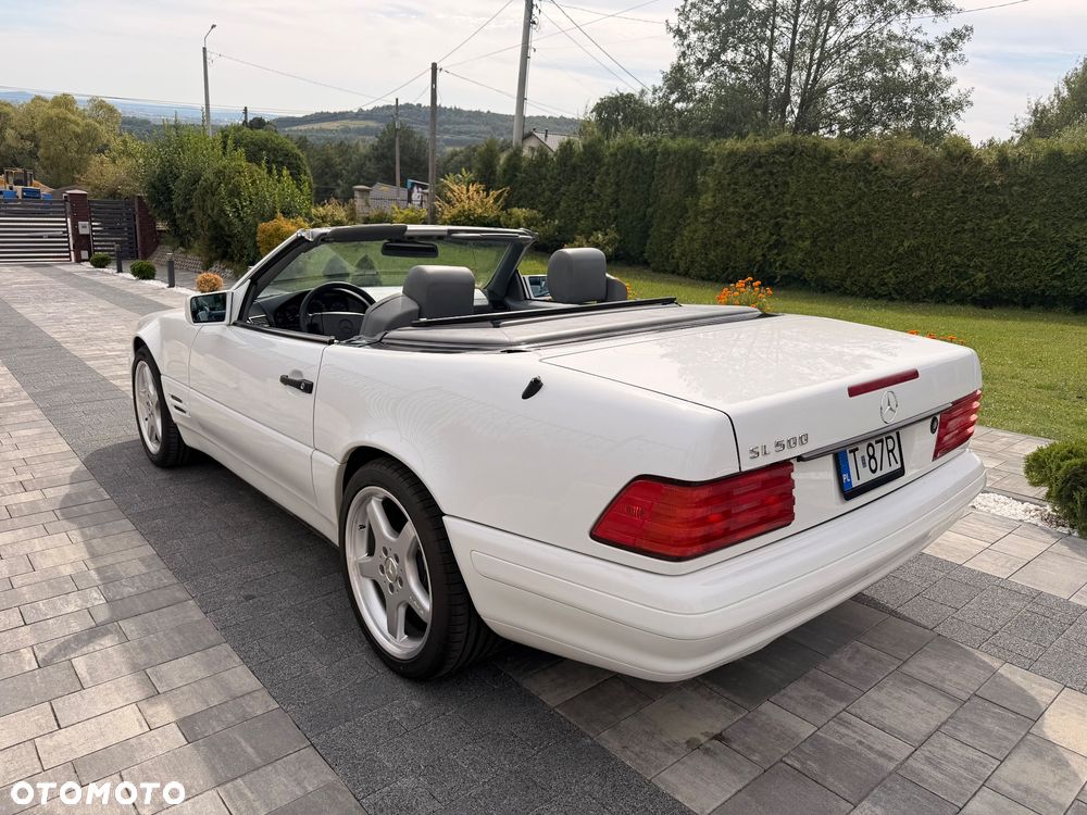 Mercedes-Benz SL - 11