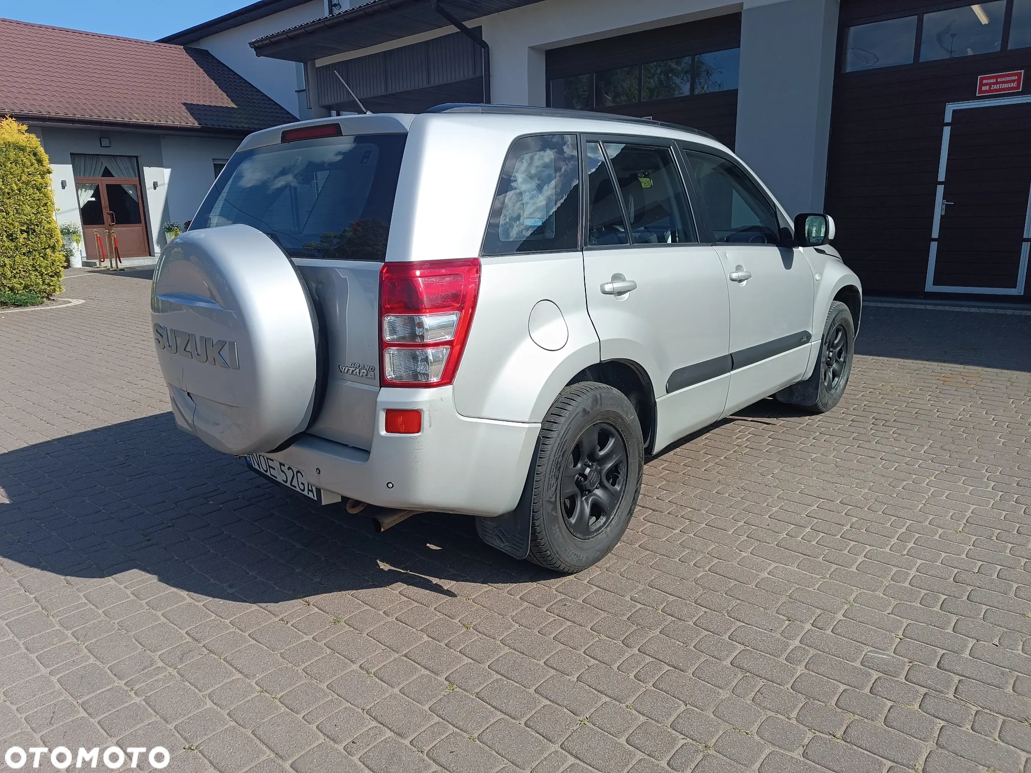 Suzuki Grand Vitara 2.0 - 6