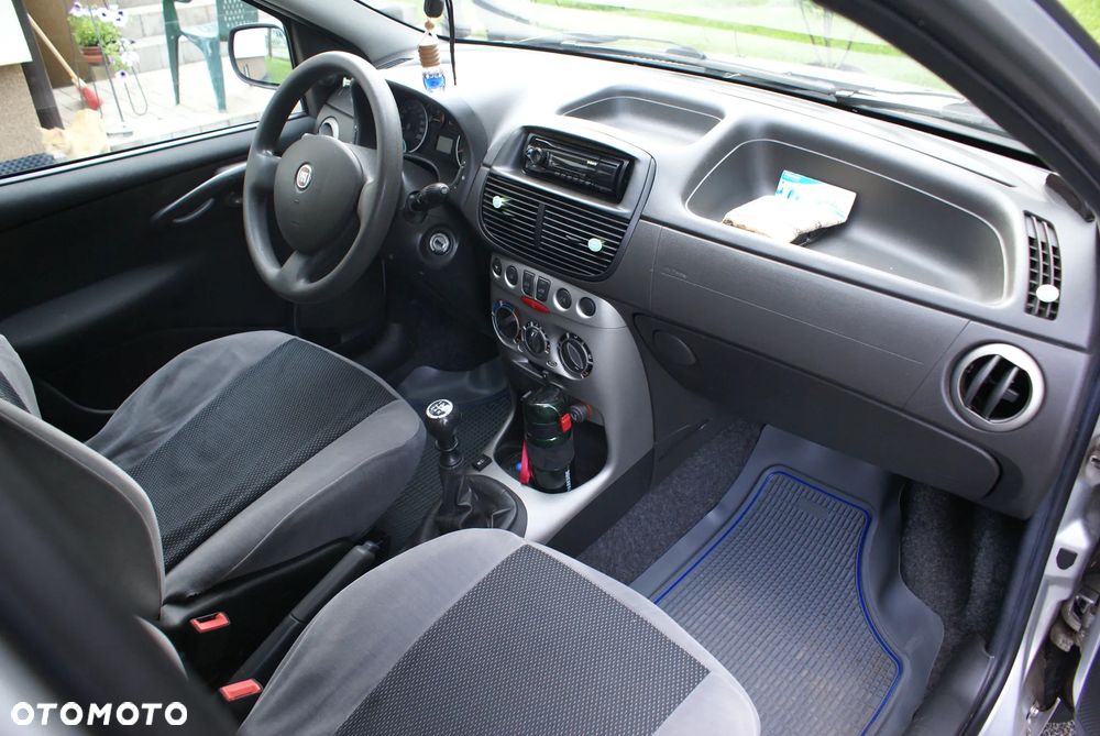 Fiat Punto 1.2 8V - 16