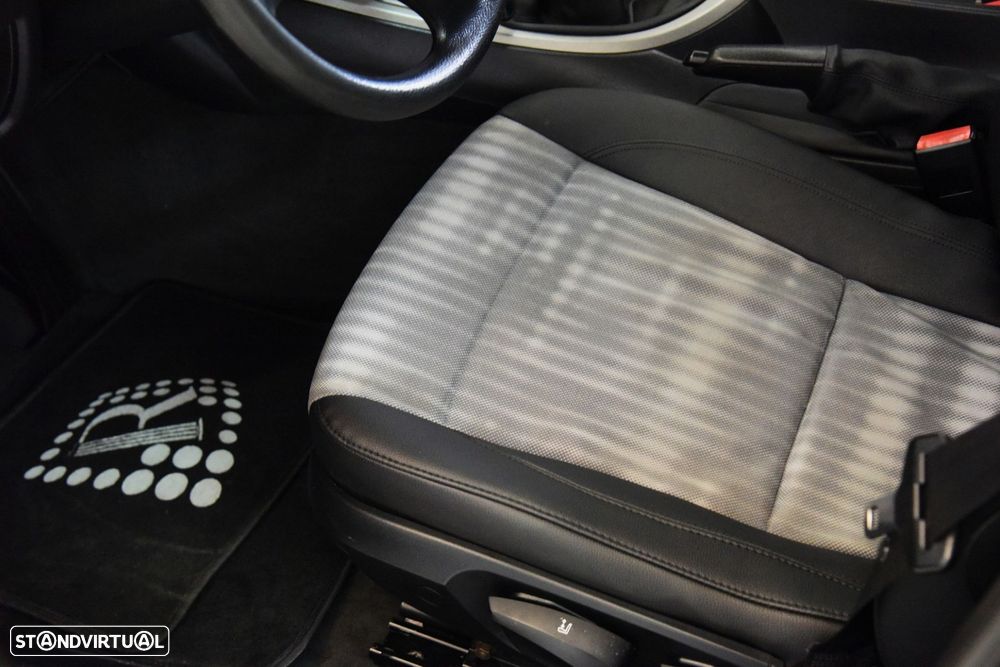 BMW 116 i Lifestyle - 16