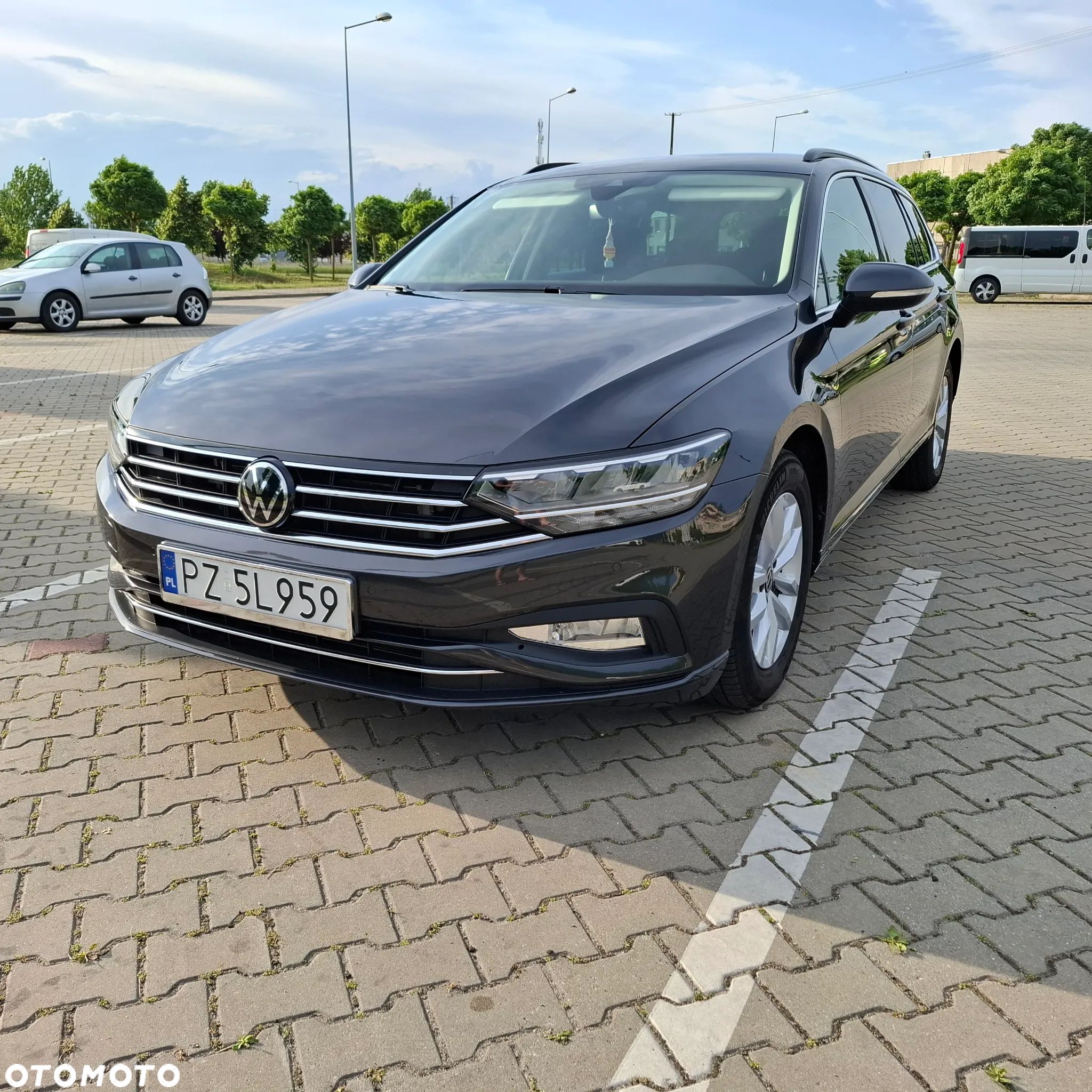 Volkswagen Passat 1.5 TSI OPF DSG Business - 1