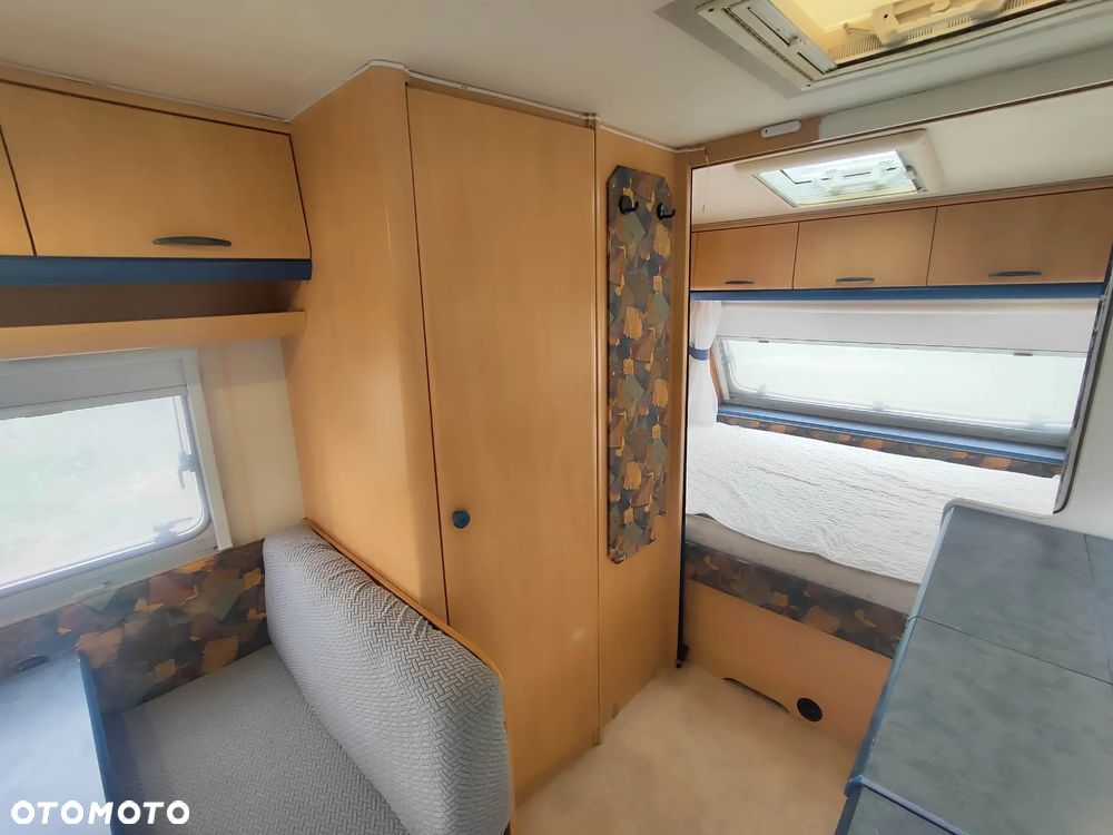 Hobby De Luxe 440 - 18