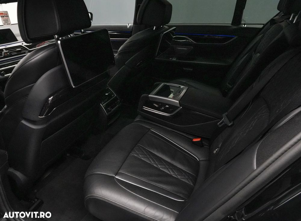 BMW Seria 7 750i xDrive - 16