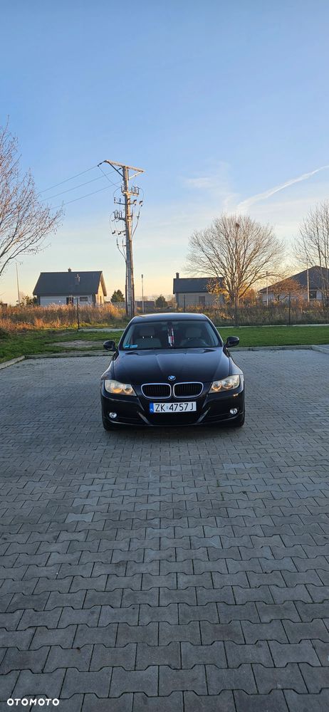 BMW Seria 3 318i - 12