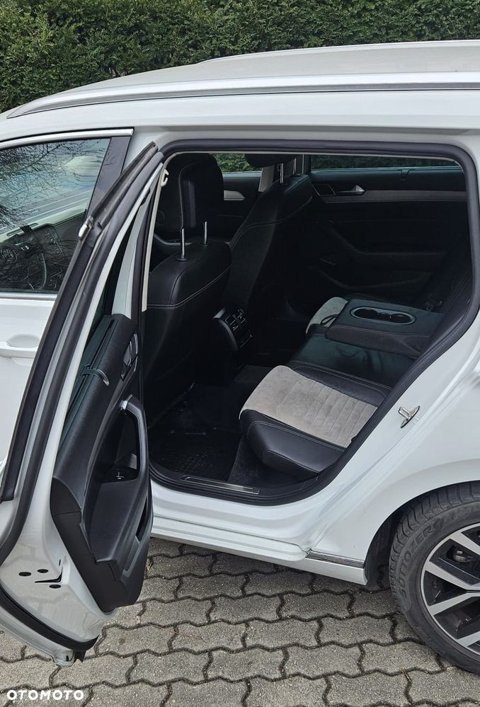 Volkswagen Passat - 15