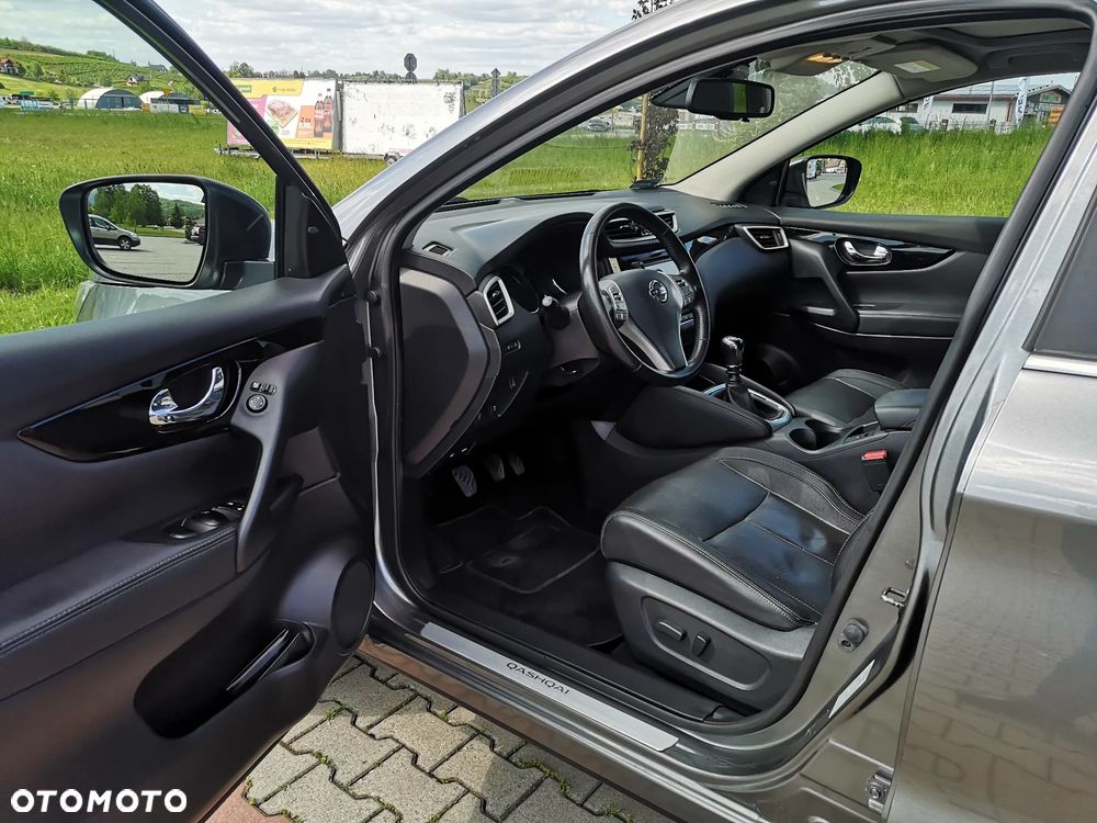 Nissan Qashqai 1.6 DCi 4x4 Tekna - 6