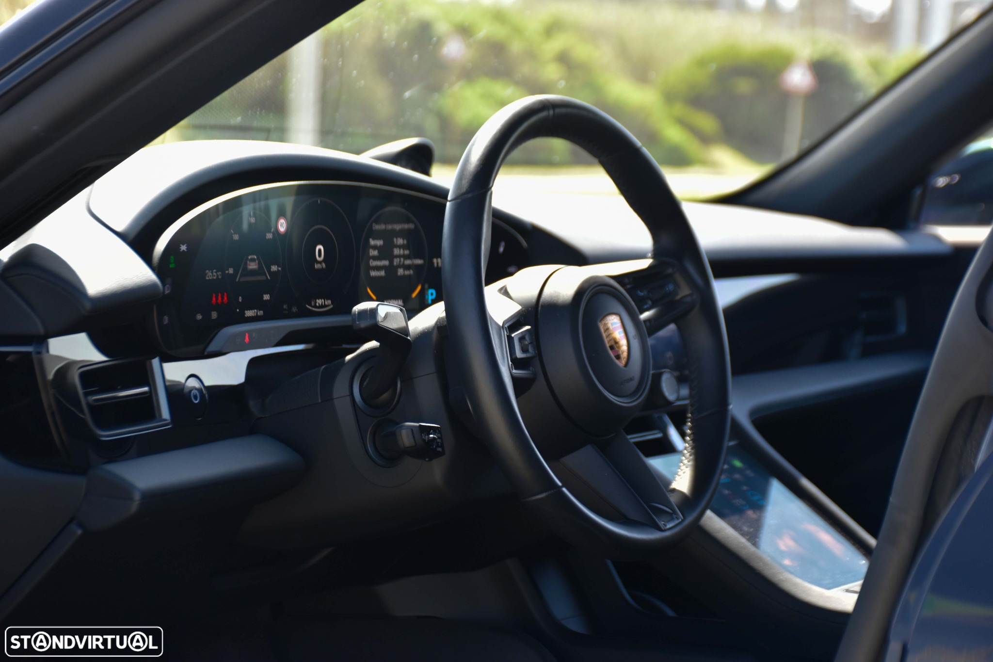 Porsche Taycan Cross Turismo 4S - 17