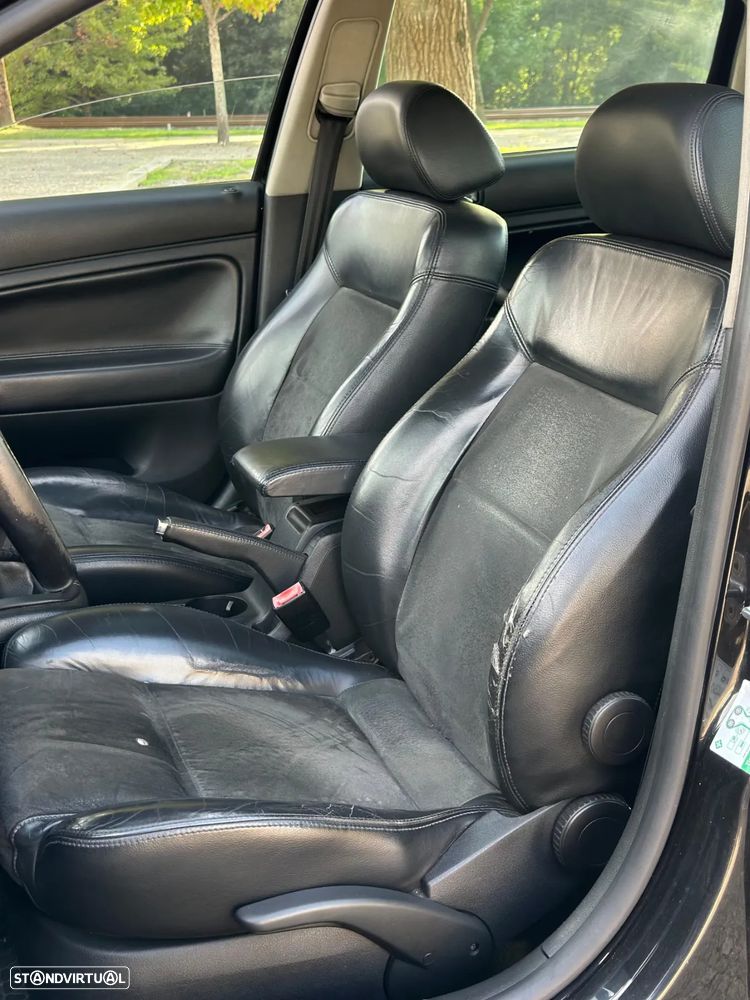 VW Passat 1.9 TDi Highline - 6
