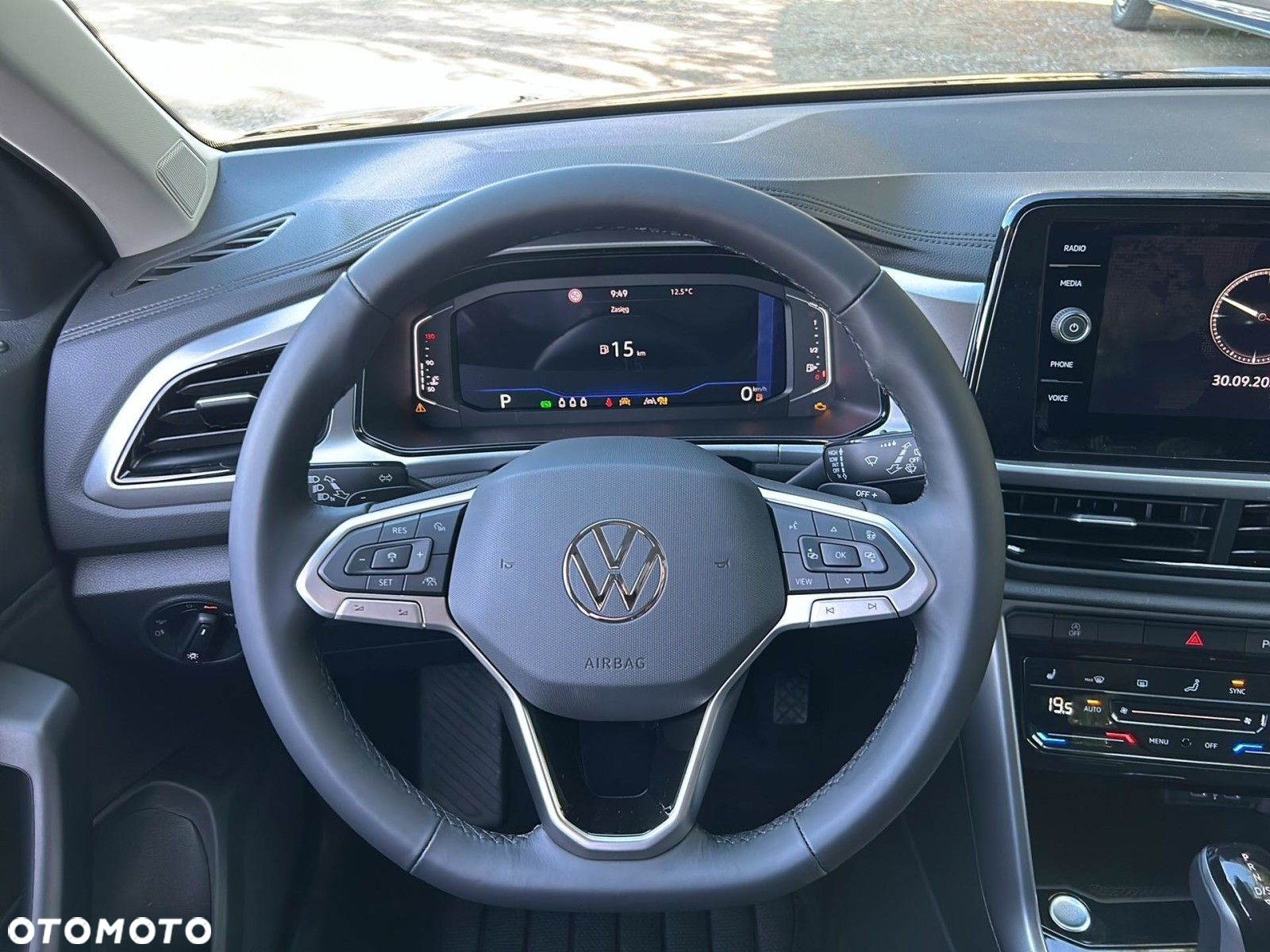 Volkswagen T-Roc - 13