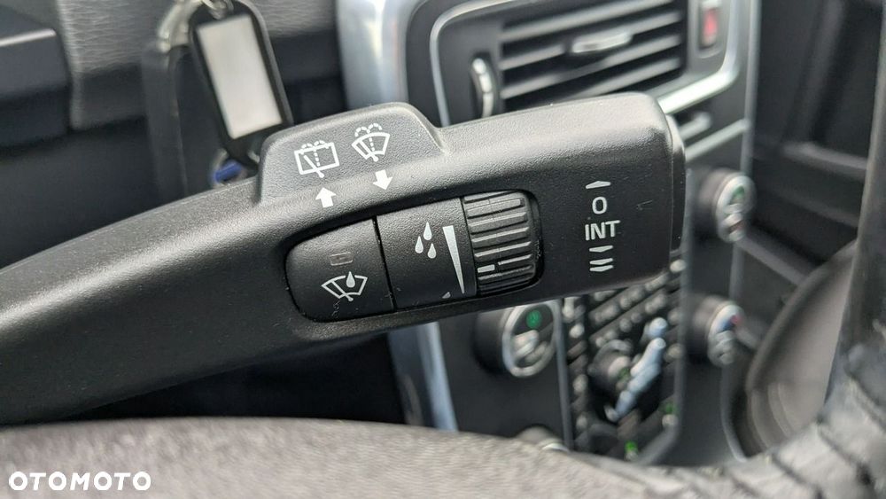 Volvo V60 D2 Kinetic - 33