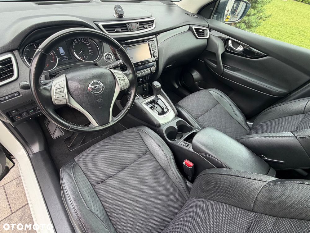 Nissan Qashqai 1.6 DCi Tekna Xtronic - 23