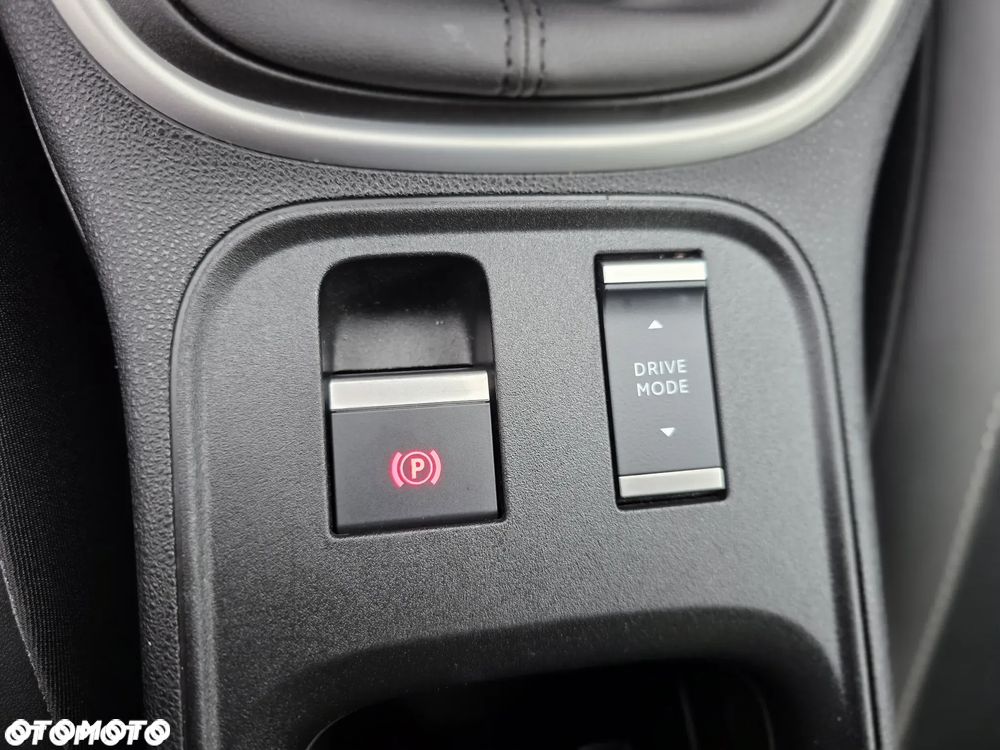 Jeep Avenger 1.2 GSE T3 Summit Winter Edition FWD - 32