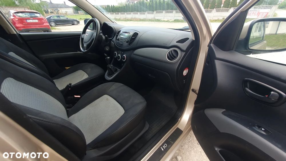 Hyundai i10 1.1 Premium - 9