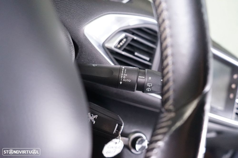 Peugeot 308 1.6 e-HDi Allure - 21