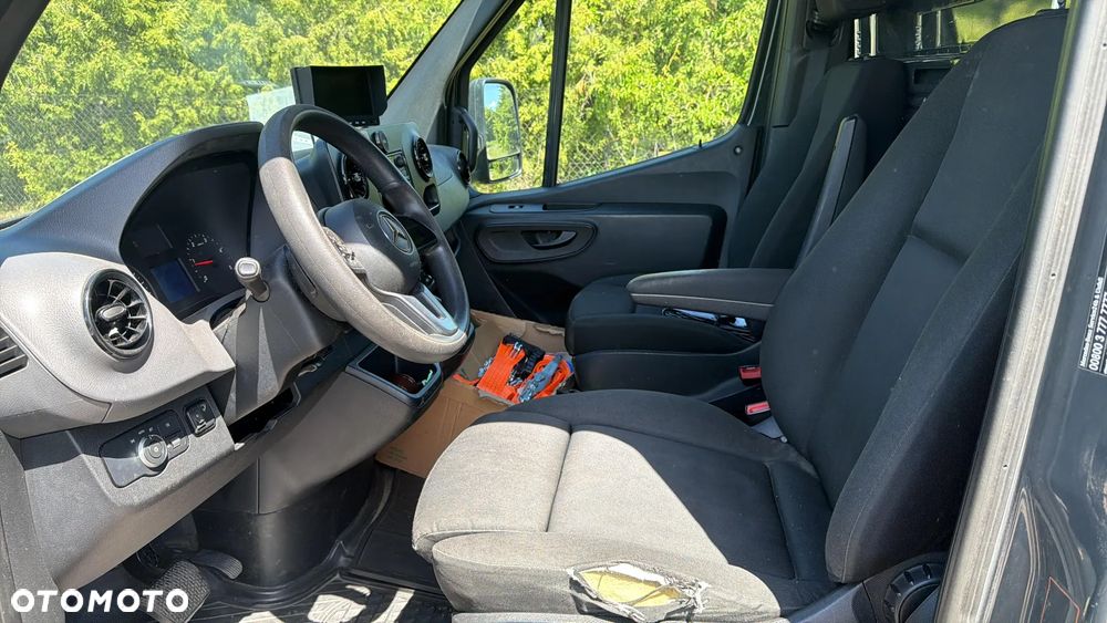 Mercedes-Benz Sprinter - 19
