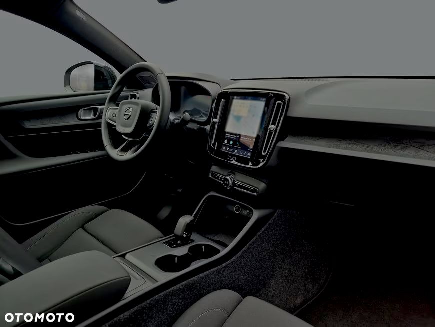 Volvo EC40 Single Motor Extended Range RWD Plus Black Edition - 10