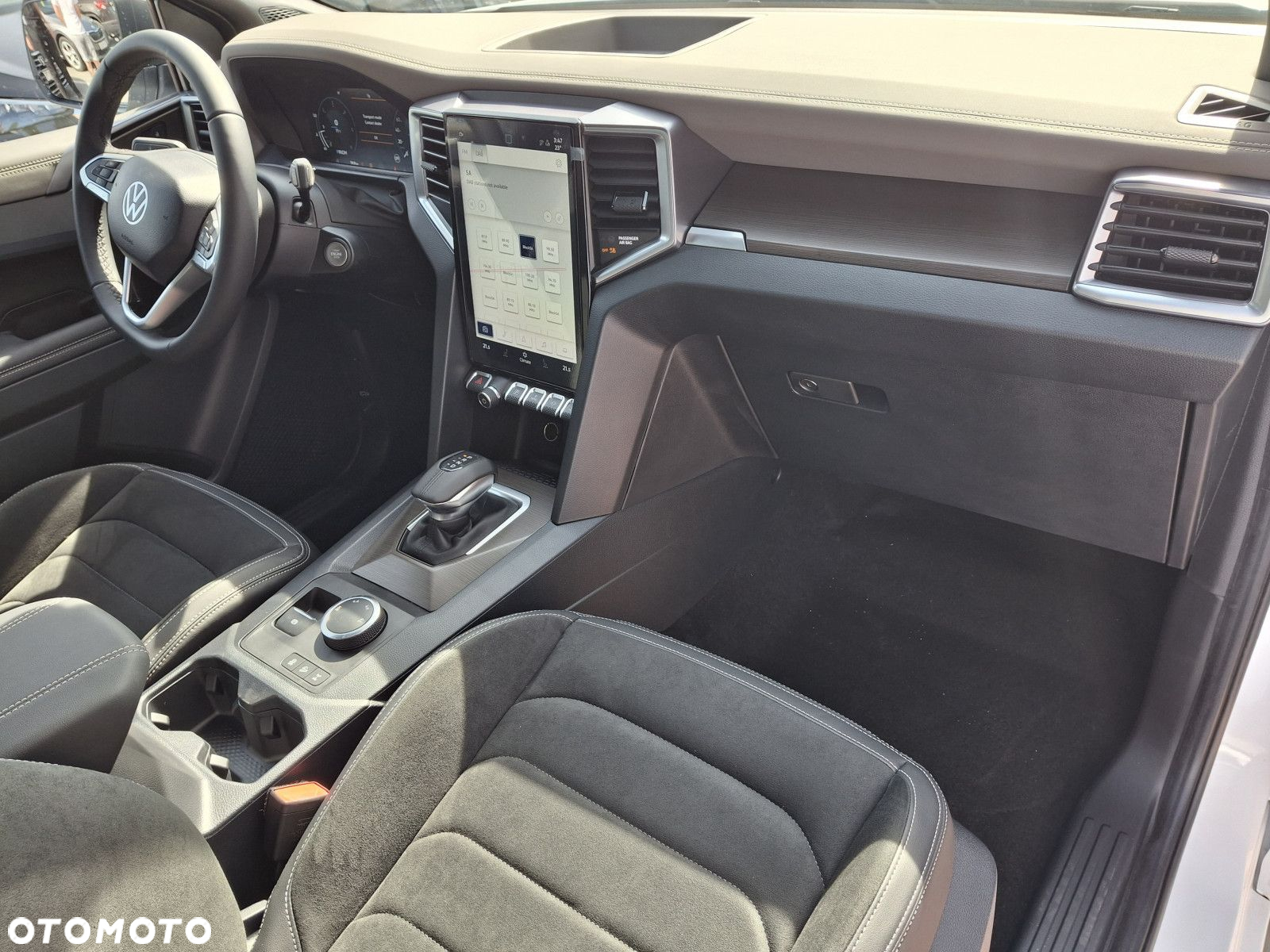 Volkswagen Amarok - 32
