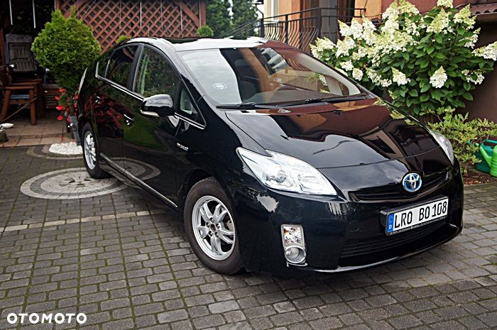 Toyota Prius (Hybrid) Life - 3