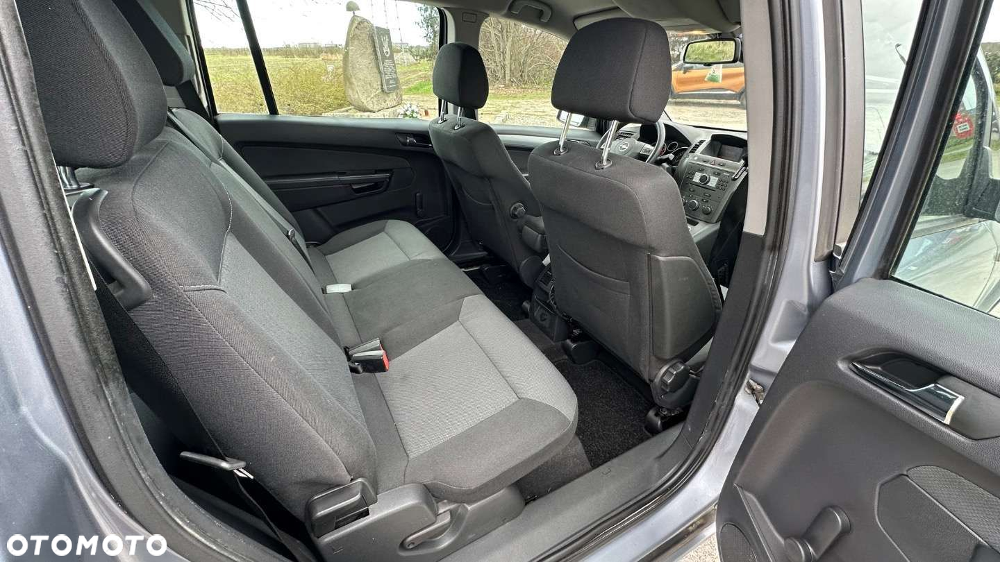 Opel Zafira 1.8 Essentia - 19
