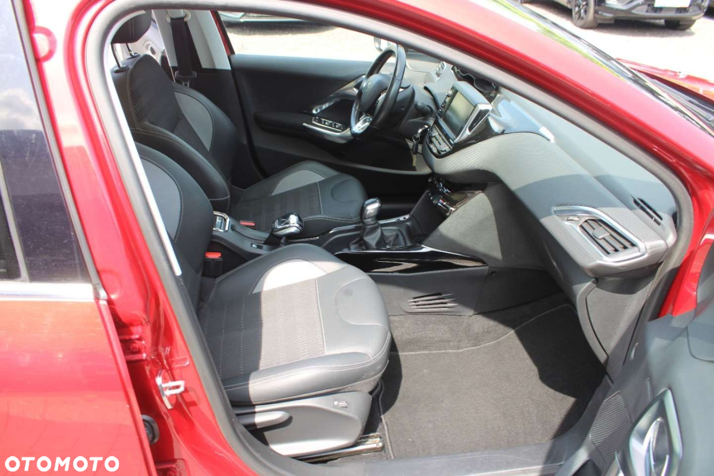 Peugeot 2008 - 32