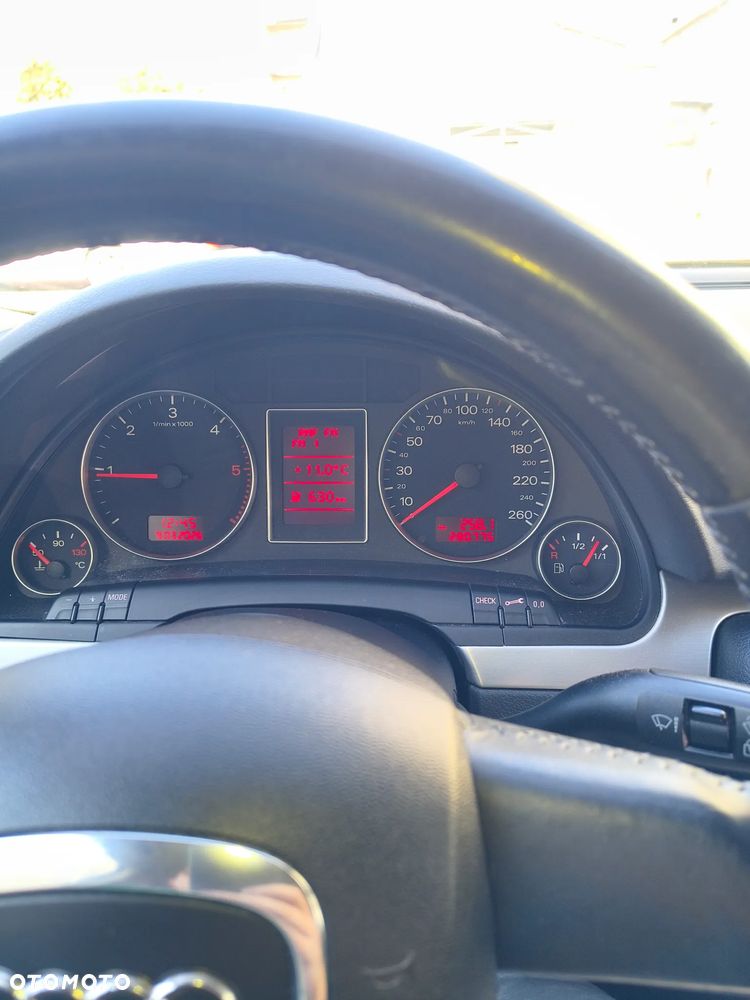 Audi A4 Avant 2.0 TDI DPF - 11