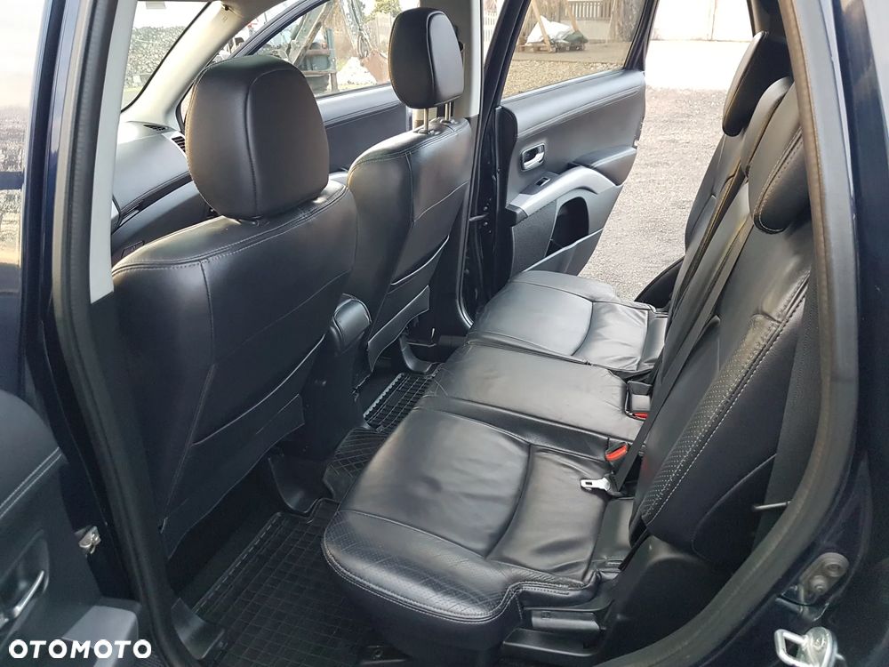 Mitsubishi Outlander 2.0 DID Intense + - 18