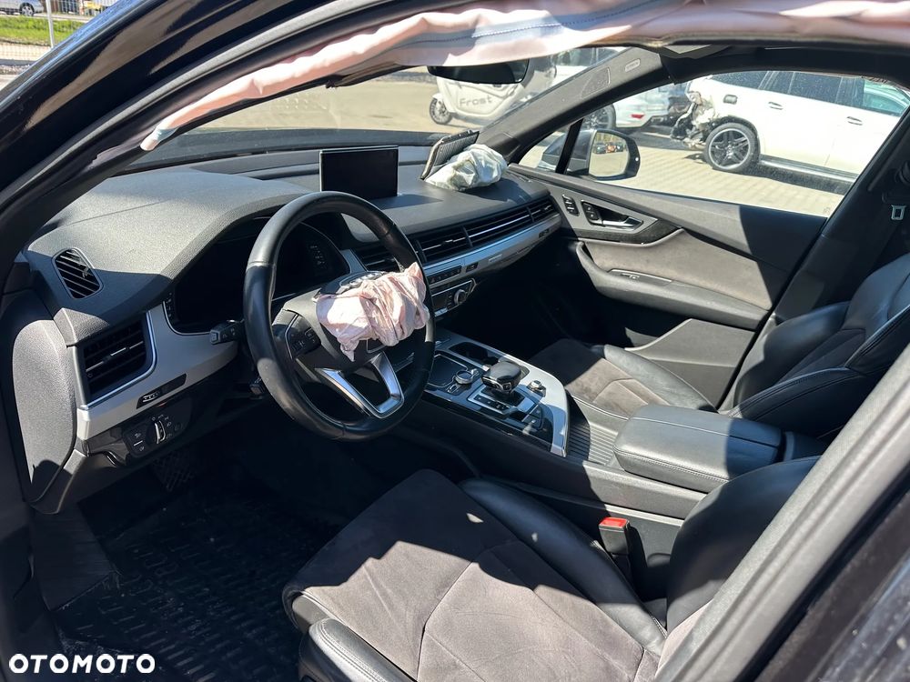 Audi Q7 - 11
