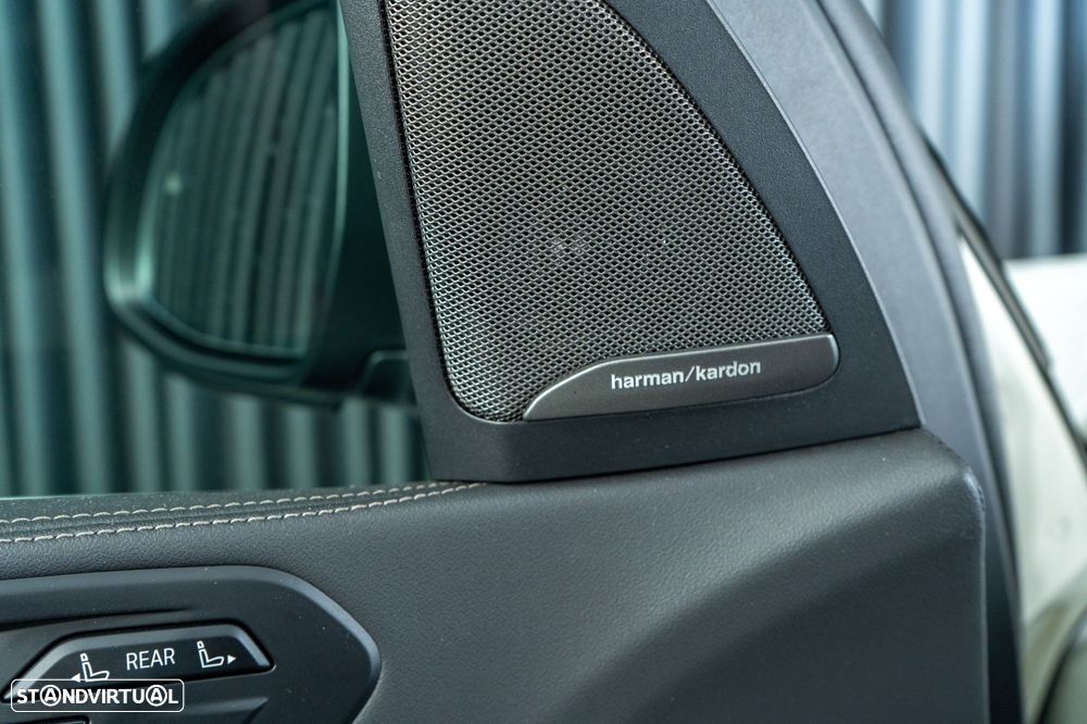 BMW X7 40 d xDrive Pack M Desportivo - 45