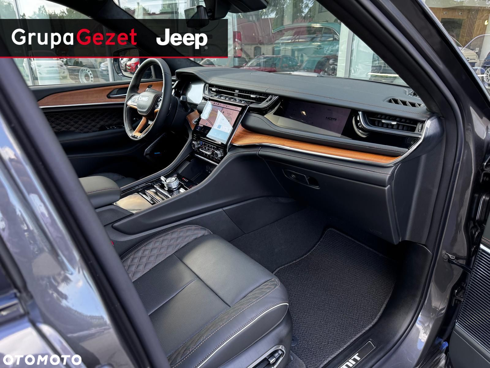 Jeep Grand Cherokee - 19
