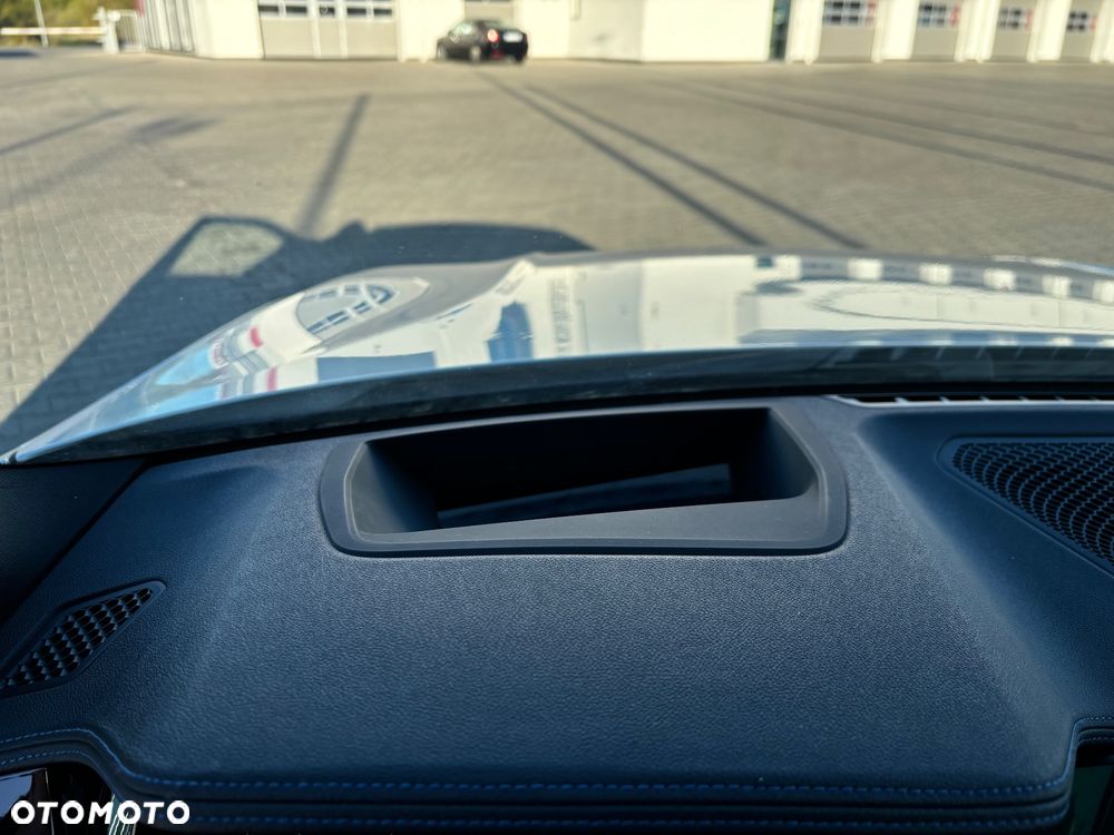 BMW Seria 3 318d M Sport - 25
