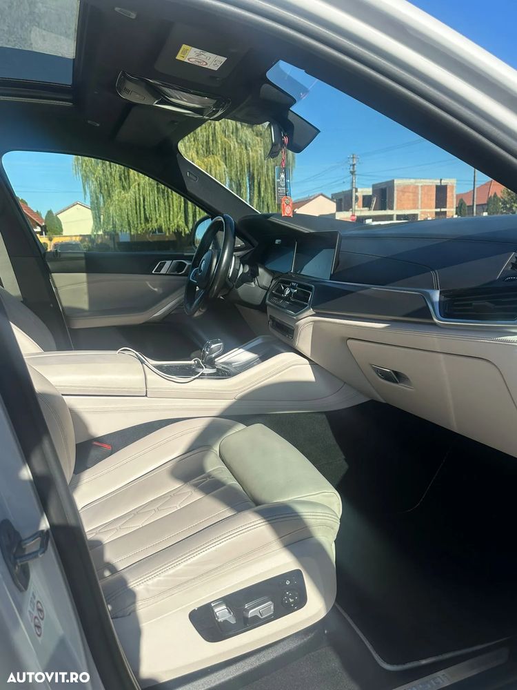 BMW X6 M M50i - 14