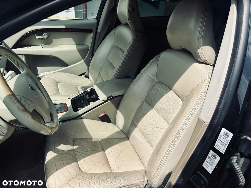 Volvo XC 70 - 13