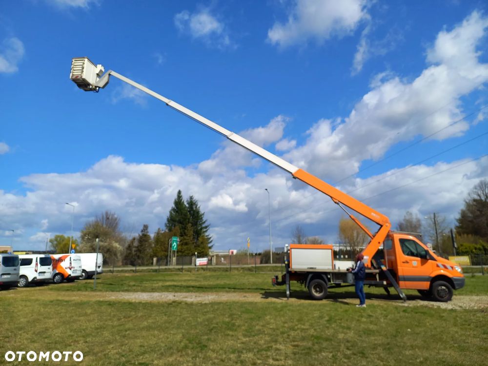 Mercedes-Benz SPRINTER - 28