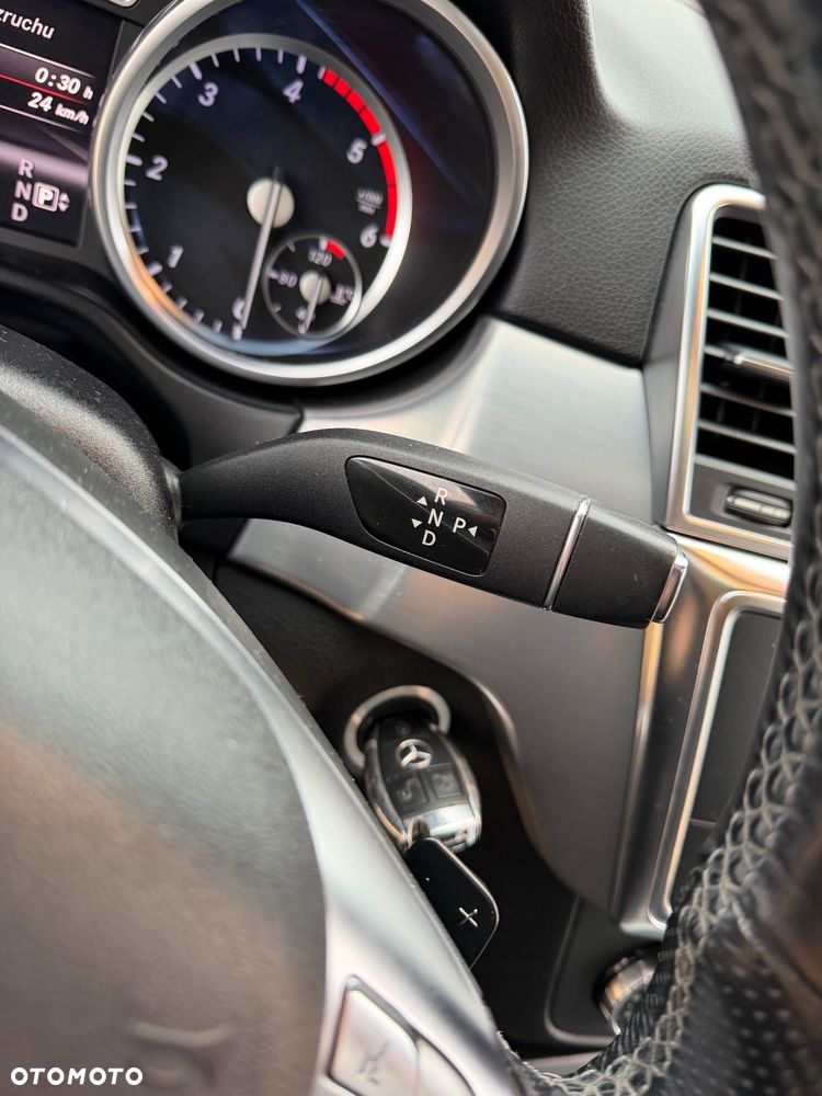 Mercedes-Benz ML 350 BlueTec 4-Matic - 27